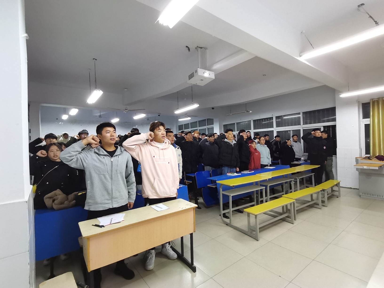 说明: C:\Users\Administrator\Desktop\QQ图片20201126084927.jpg