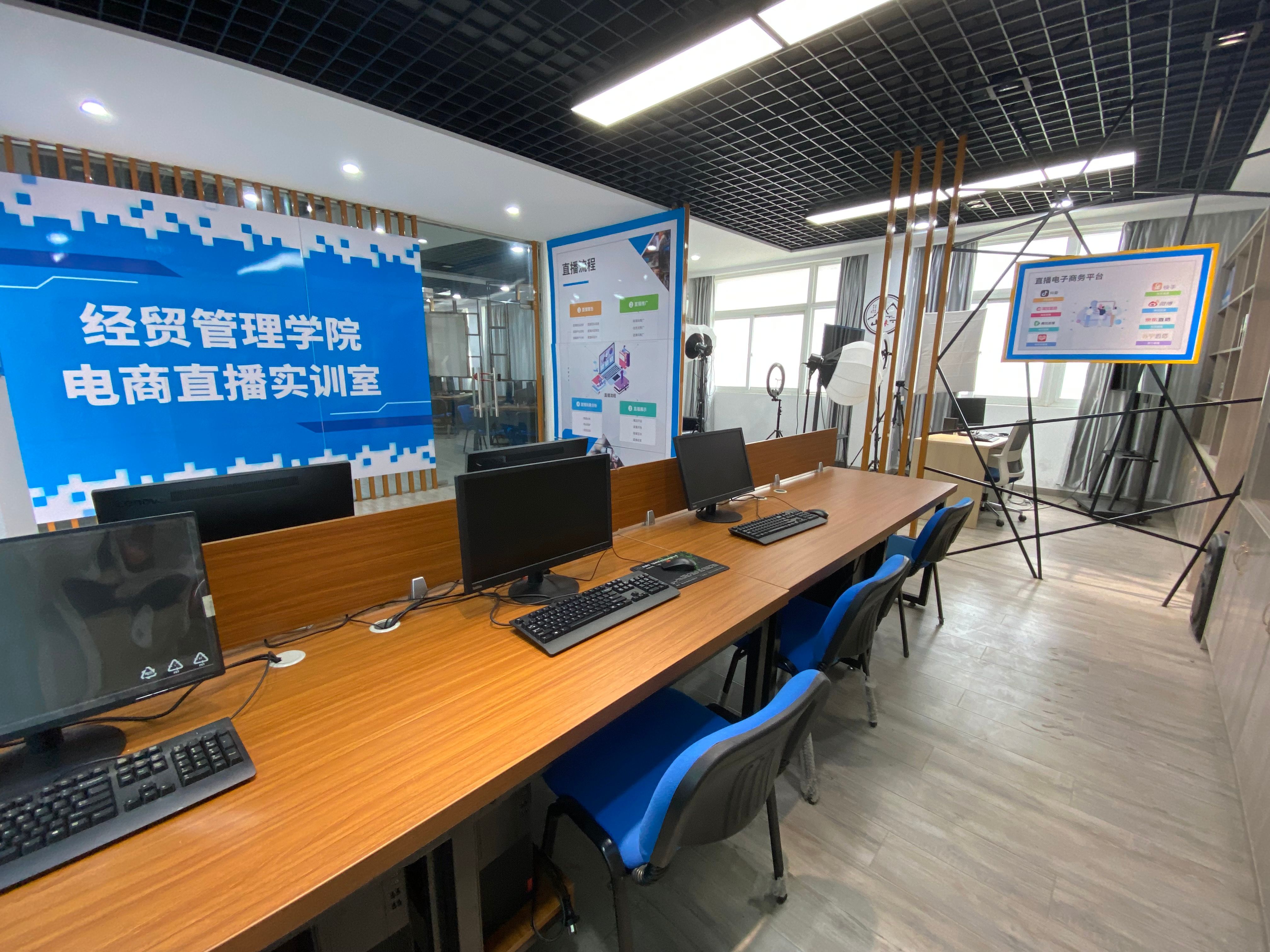 E2D77820F0468630BC66E5A29913576F